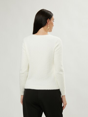Influencer Pullover i hvid