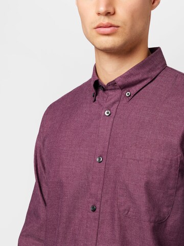 Matinique Regular fit Button Up Shirt 'Trostol' in Red