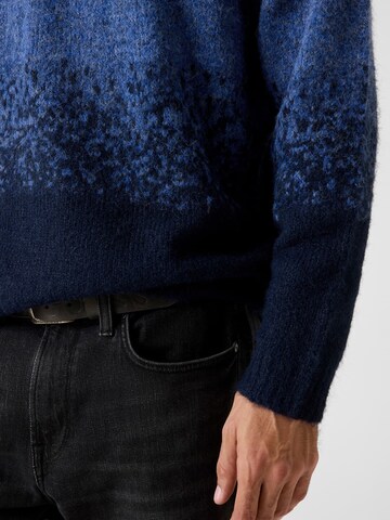 GUESS Sweater in Blue