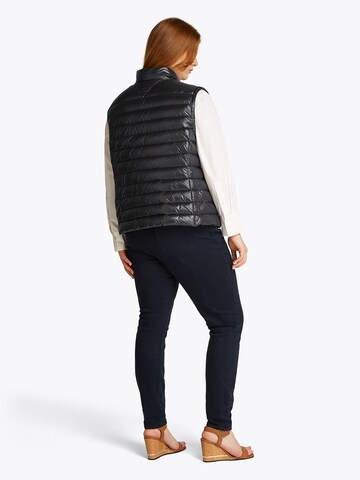 Vestă de la Tommy Hilfiger Curve pe negru