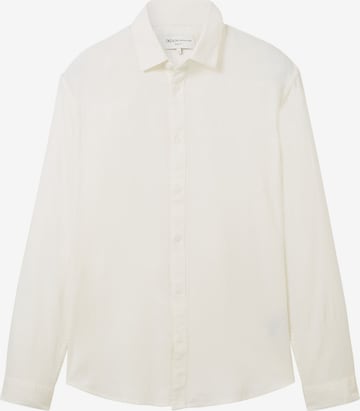 Coupe regular Chemise TOM TAILOR DENIM en blanc : devant