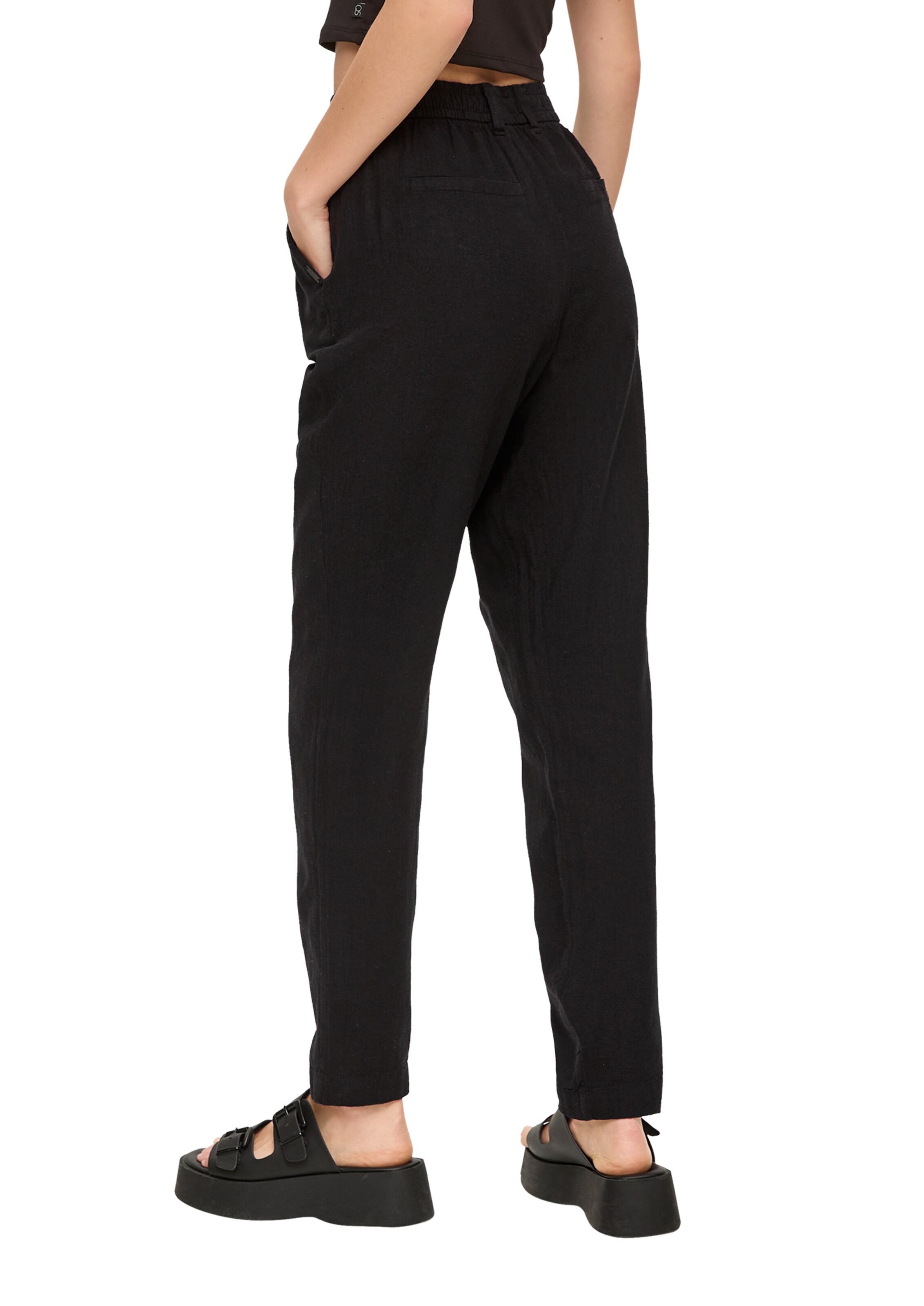 QS Regular Pleat-Front Pants in Black