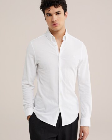 WE Fashion Slim fit Button Up Shirt in White: front