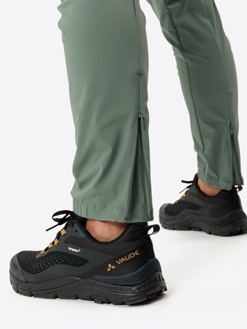 VAUDE Slimfit Outdoorhose 'Scopi' in Grün