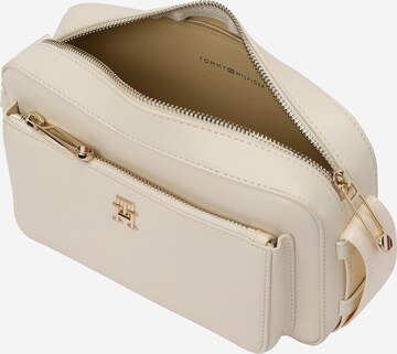 Borsa a tracolla 'Iconic' di TOMMY HILFIGER in beige