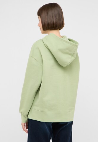 MUSTANG Sweatshirt in Grün