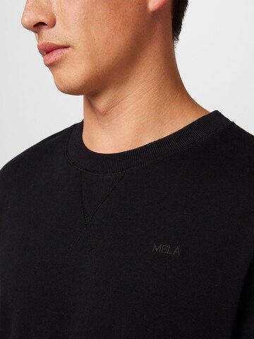 MELAWEAR - Sweatshirt 'ADIL' em preto