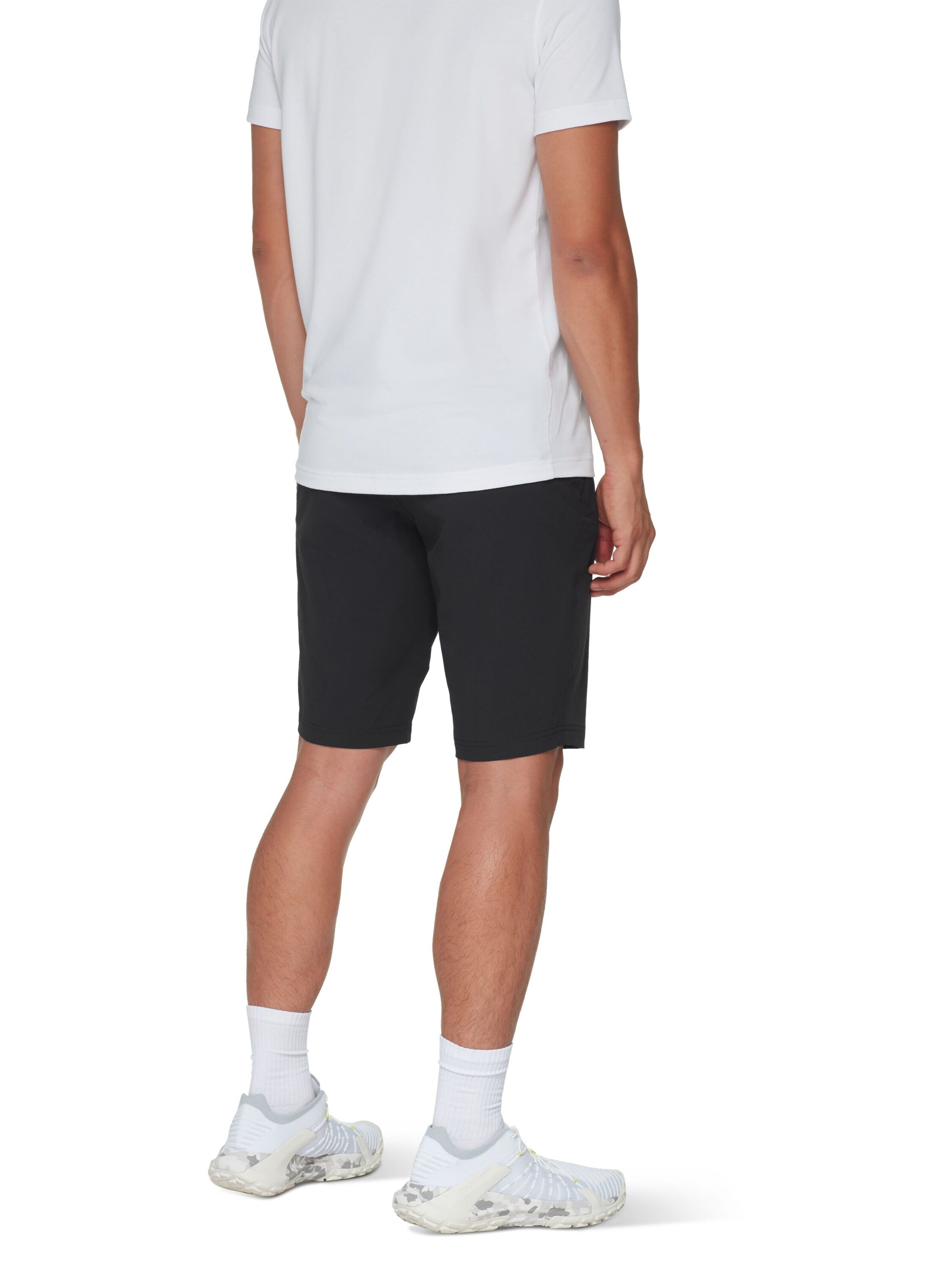 MAMMUT Regular Outdoor Pants in Black