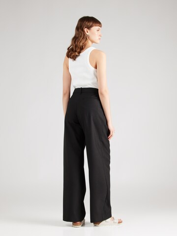 Loosefit Pantaloni con pieghe 'Camille' di Won Hundred in nero