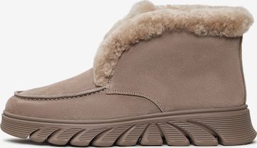 Bottines CESARE GASPARI en marron : devant