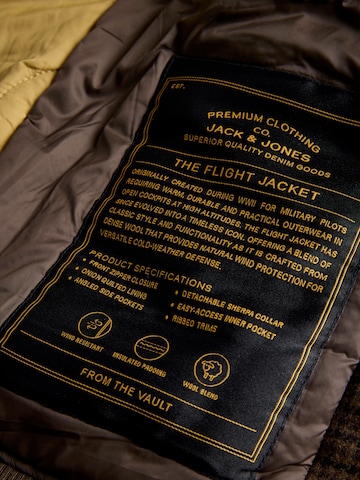 Giacca di mezza stagione 'JPRBLUMELVIN' di Jack & Jones Premium in marrone