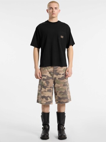 GUESS Loose fit Cargo Pants in Beige: front
