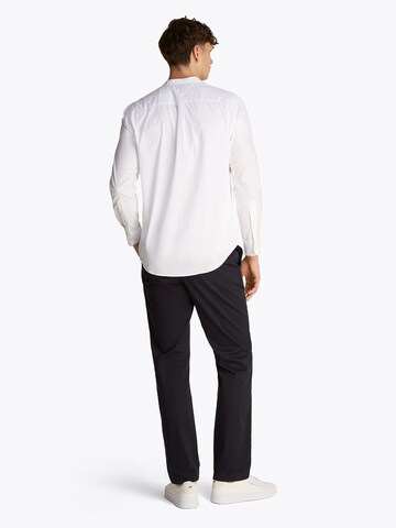 Coupe regular Chemise 'FLEX' TOMMY HILFIGER en blanc