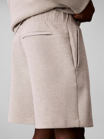 Regular Pantalon de sport Calvin Klein Sport en gris