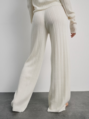 ABOUT YOU x Marie von Behrens Wide leg Pants 'Paige' in White