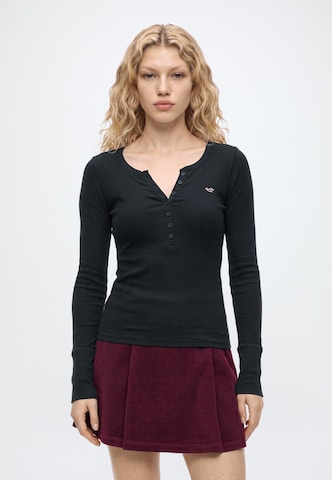 HOLLISTER Μπλουζάκι σε μαύρο: μπροστά