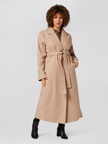 Guido Maria Kretschmer Curvy Between-Seasons Coat in Beige: front