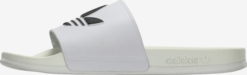 ADIDAS ORIGINALS Пантолеты 'ADILETTE' в Белый: спереди