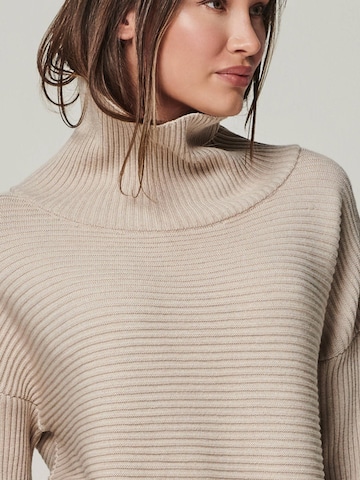 YOU LOOK PERFECT Sweater 'BAILEY' in Beige