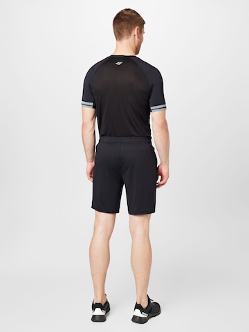4F Regular Спортен панталон в черно