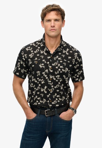 Coupe regular Chemise Superdry en noir : devant