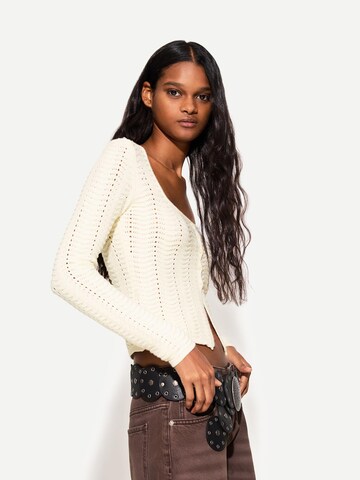 Cardigan Bershka en beige