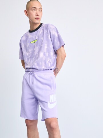 Nike Sportswear Свободный крой Штаны 'CLUB ALUMNI' в Лиловый