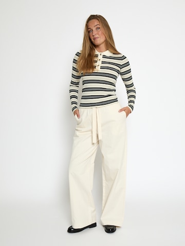 minus Top 'Pammie' in Zwart