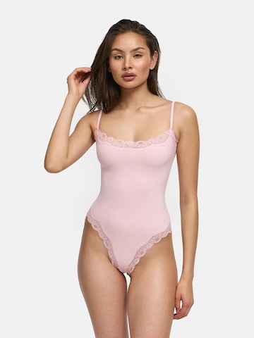 cfab (formerly creamy fabrics) Body 'Bodysuit String mit Lace' i rosa: framsida