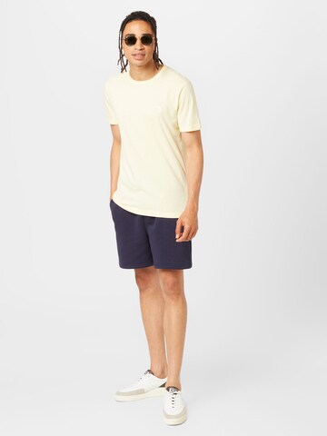 Abercrombie & Fitch - Camiseta 'ELEATED' en amarillo