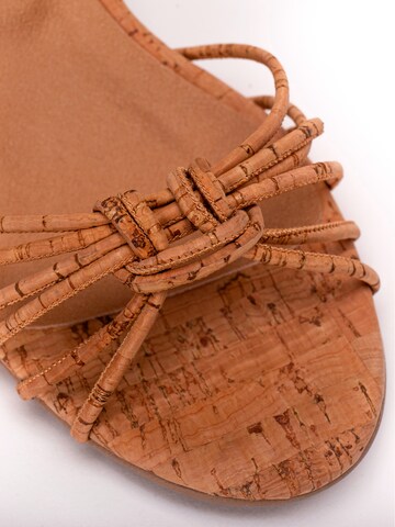 nae Vegan Shoes - Sandália em castanho