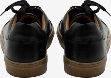 MO Sneakers in Black