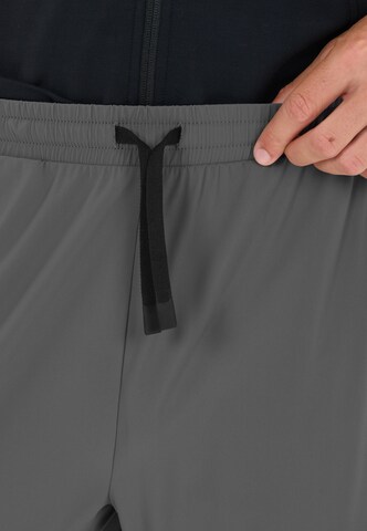 Virtus Tapered Sportbroek 'Alonso V2' in Grijs