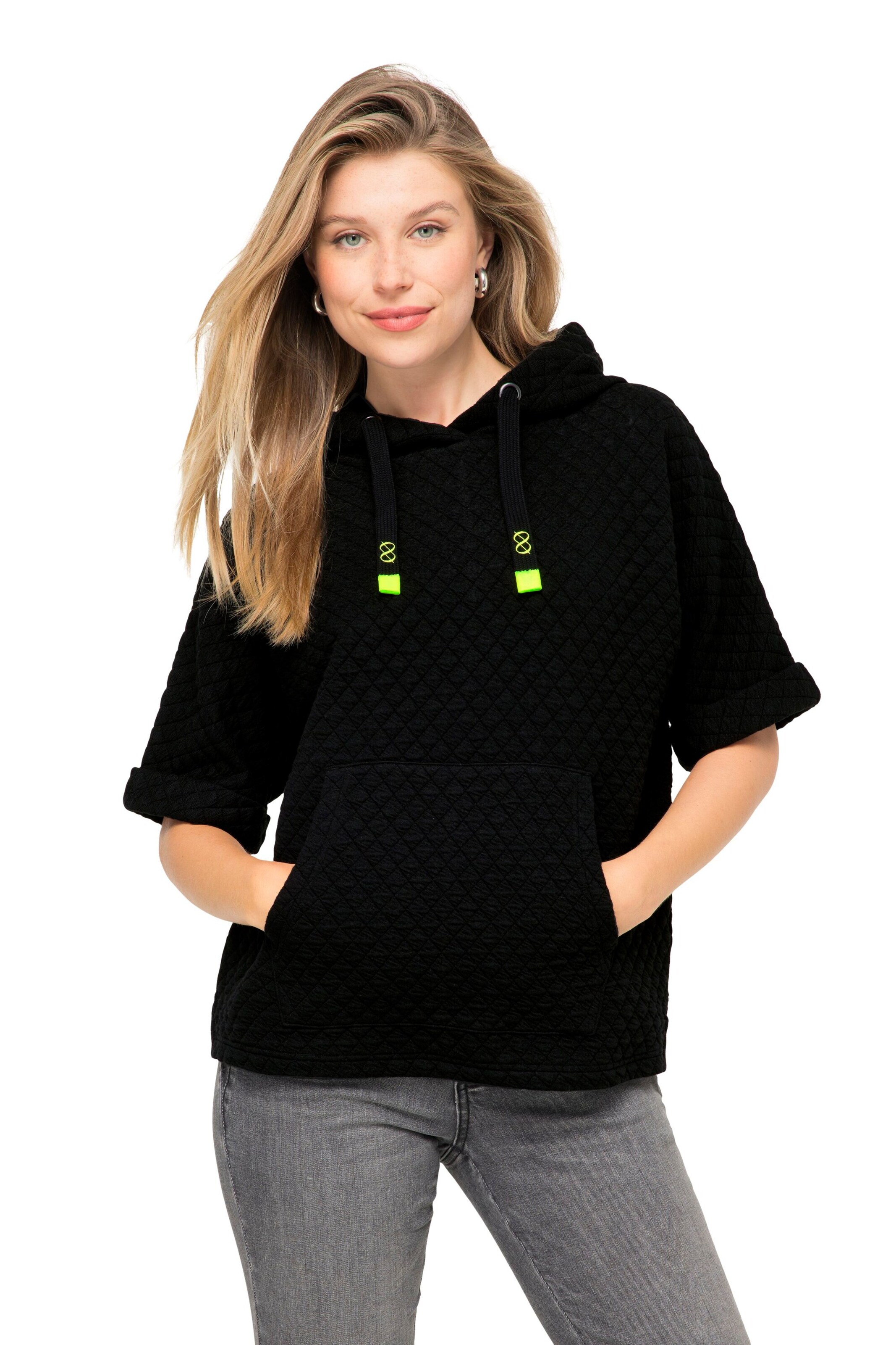 LAURASØN Sweatshirt in Black: front