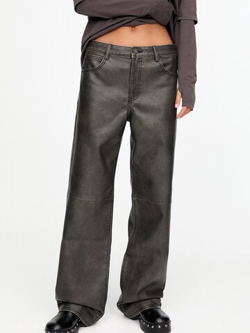 Loosefit Pantaloni di Pull&Bear in marrone: frontale