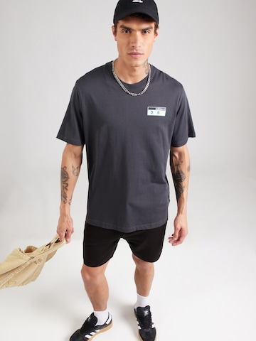 ADIDAS ORIGINALS Μπλουζάκι '80s PREM' σε μαύρο