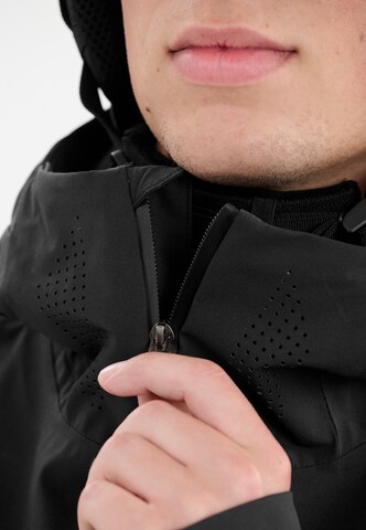 SLOPE Sportjacke 'Ruki' in Schwarz