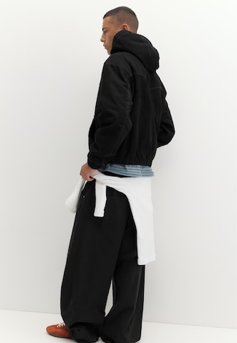 Veste mi-saison Pull&Bear en noir