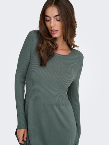 Abito in maglia 'ONLAlma' di ONLY in verde