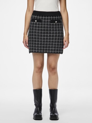 PIECES Skirt 'NILJA' in Black: front