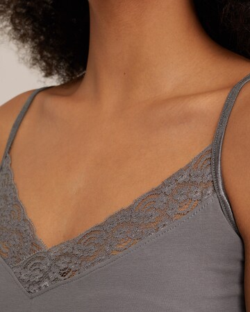 WE Fashion Top in Grey