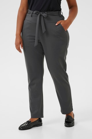 Regular Pantalon 'Jenna' KAFFE CURVE en gris : devant