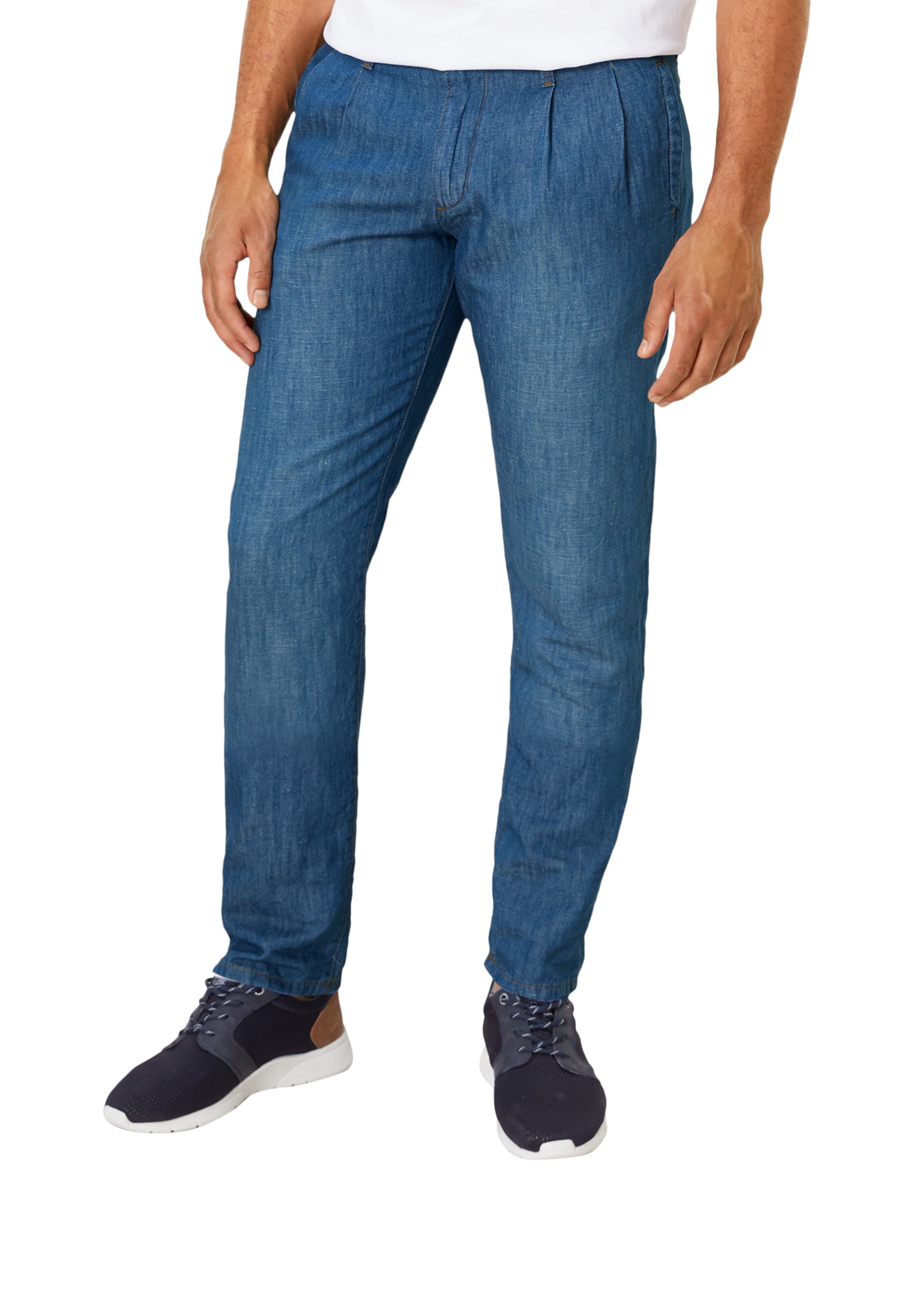 s.Oliver Regular Pleat-front jeans in Blue: front