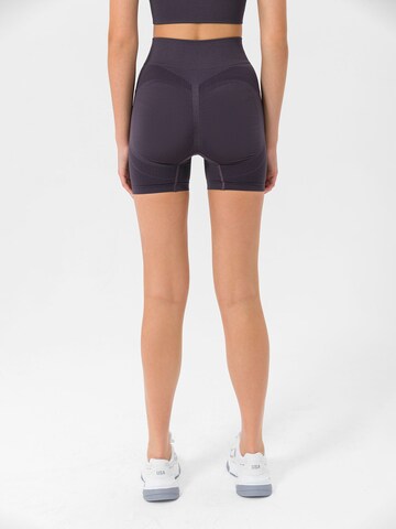 MOROTAI Skinny Workout Pants 'NAIKAN SEAMLESS' in Purple