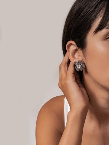 Hey Happiness Earrings 'Petal Blossom' in Silver