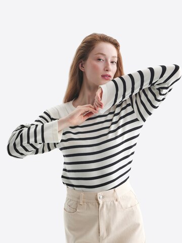 TorWeit Sticktop 'Fine Knitted Top'‌‌ in Schwarz