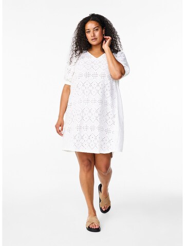 Robe Zizzi en blanc