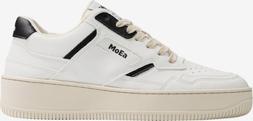Baskets basses 'Gen1' MoEa en blanc : devant