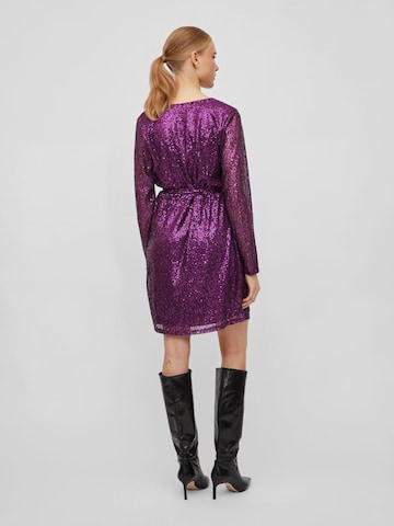 VILA Koktejlové šaty – fialová