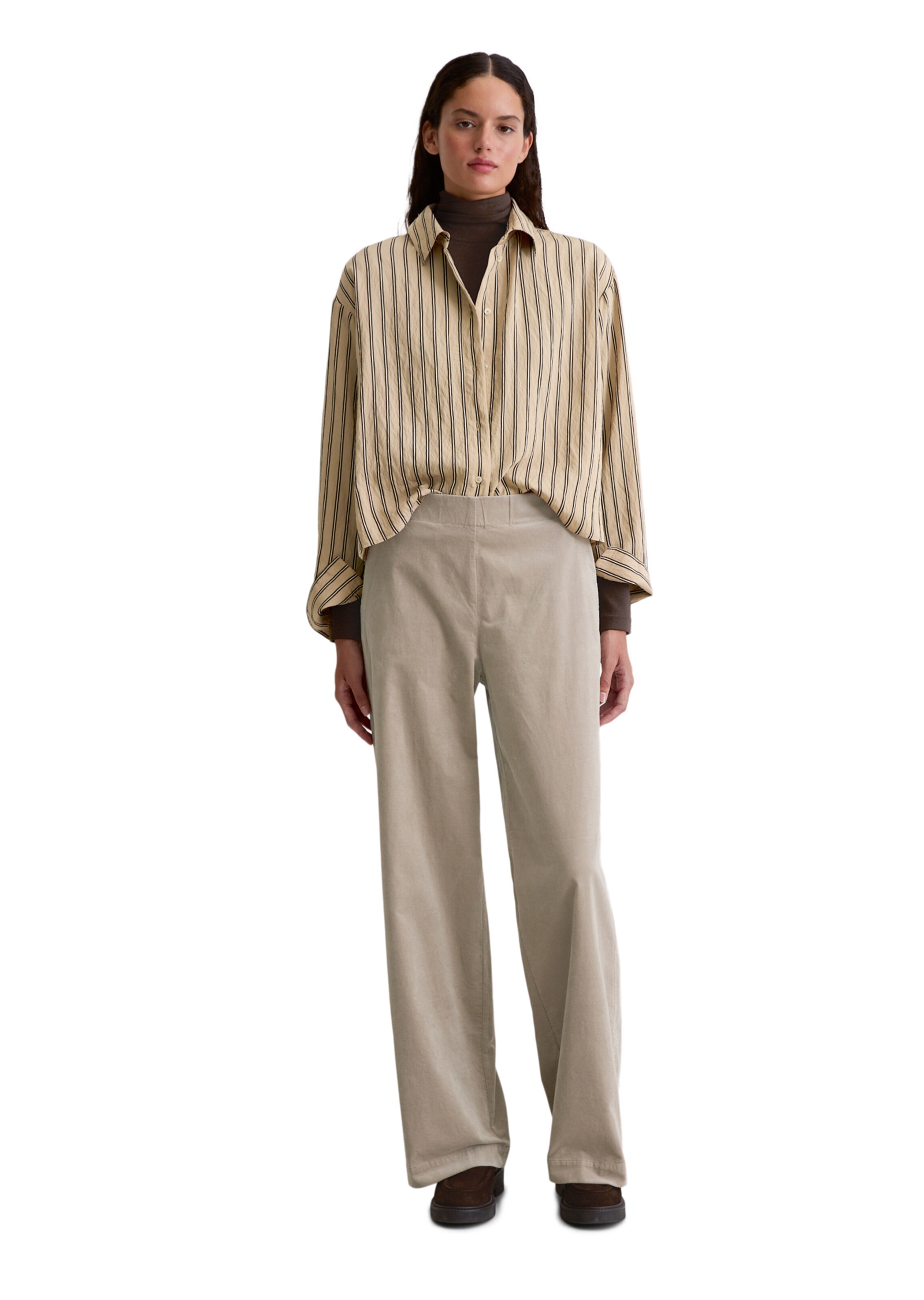 Marc O'Polo Loose fit Pants in Beige: front